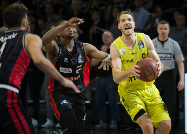 但凭借持续 但凭借持续