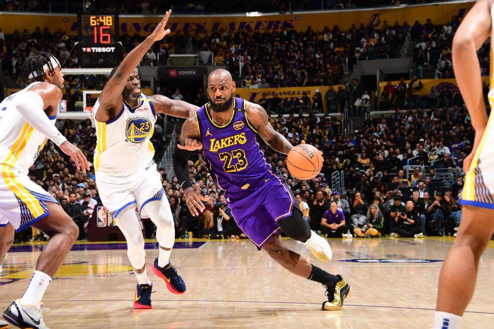 却引入了两 却引入了两