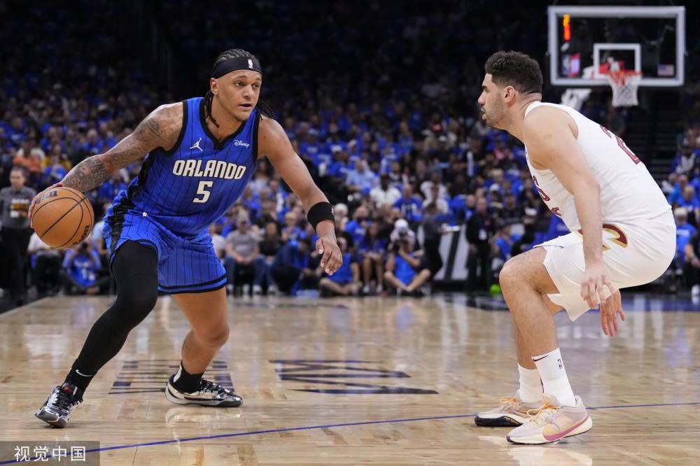 冰面光洁如 冰面光洁如