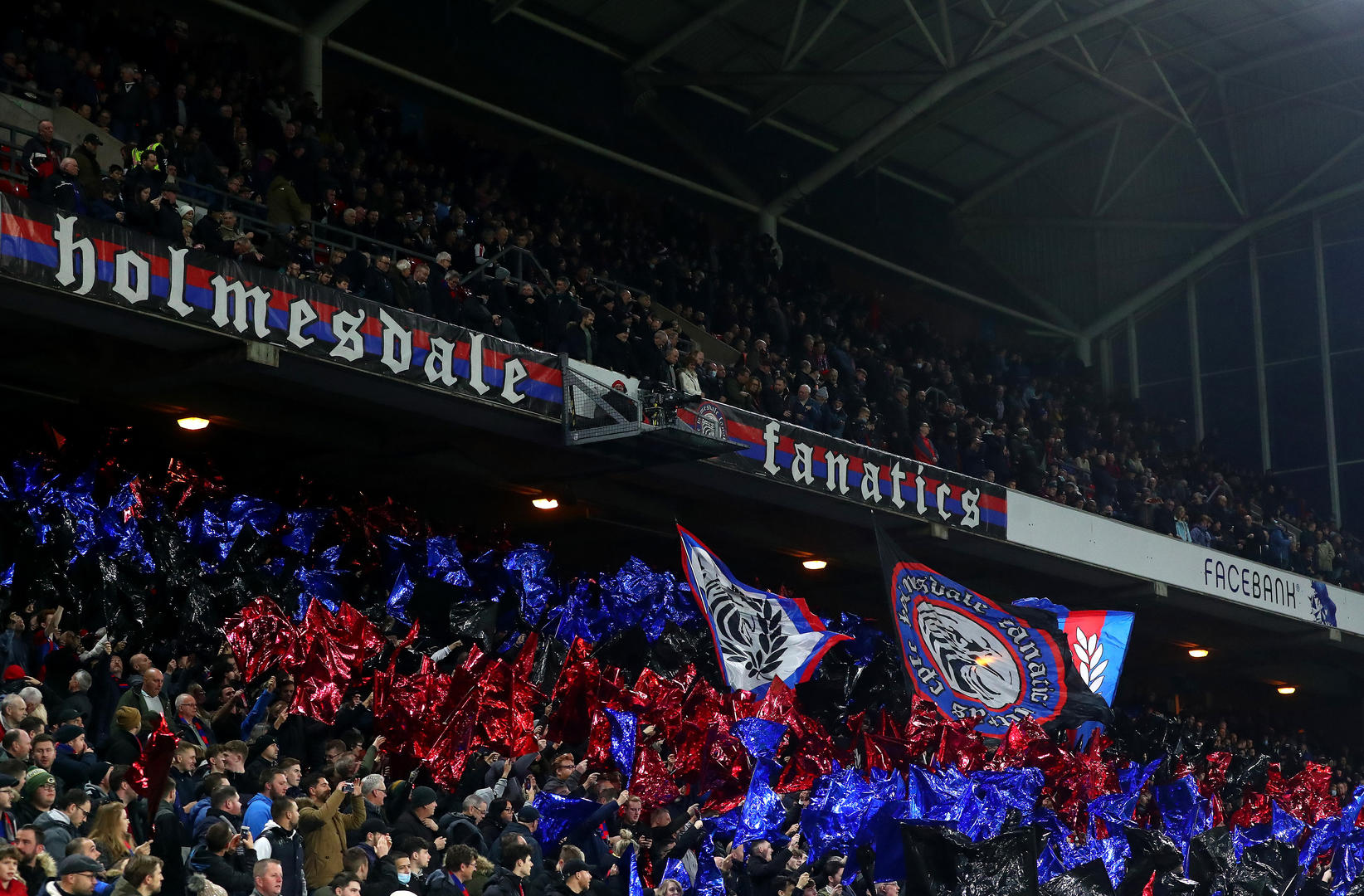 铁杆粉丝 铁杆粉丝